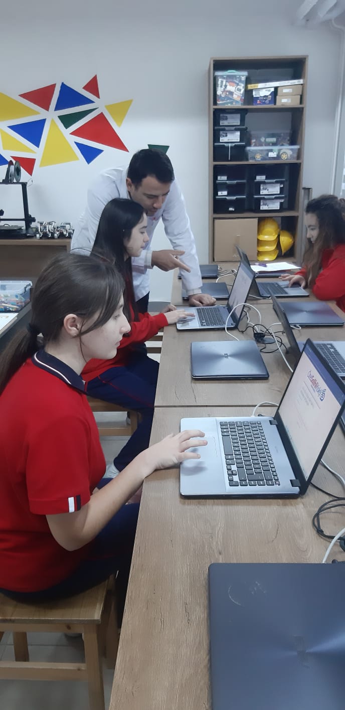 037f62f0-87a0-46d7-8652-d68cf54bbe06