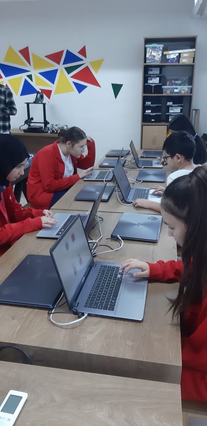 a1ecf767-ea30-46f8-a50a-bfd676977b0c