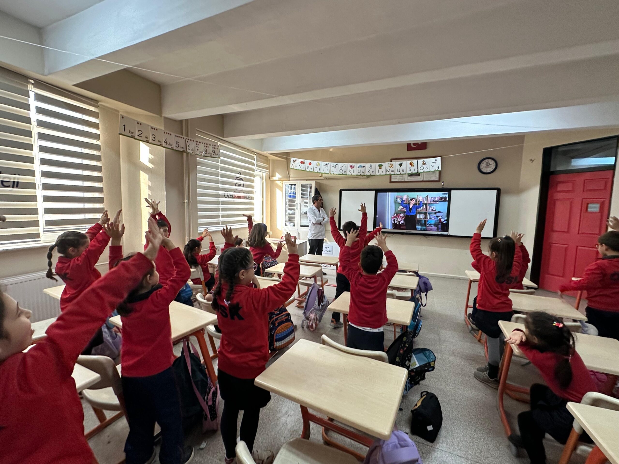 2d1058aa-b1bf-4542-b1a2-76865b5e3a9a