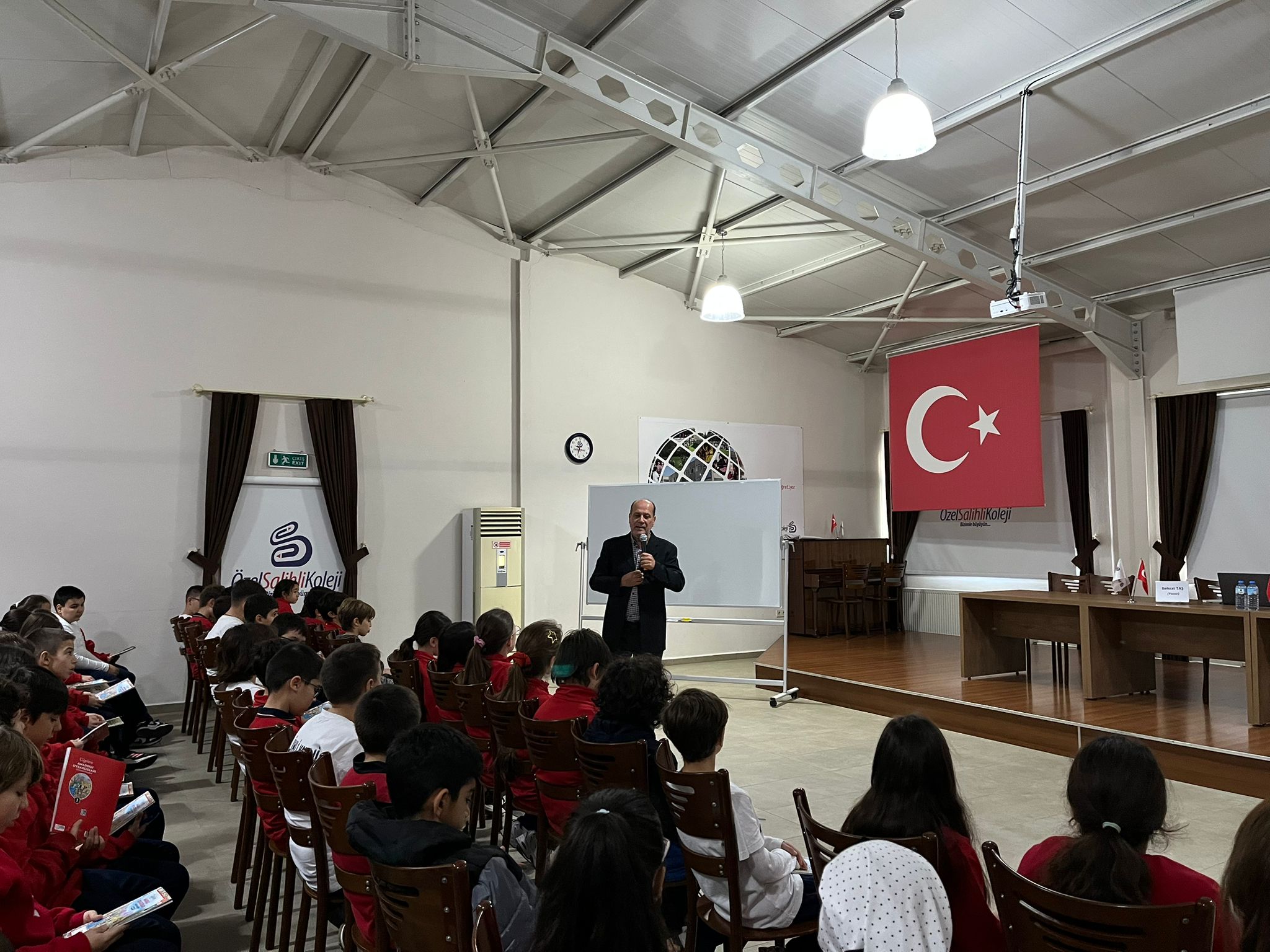 91032ff8-edea-4fff-9f4c-ec647116b32a