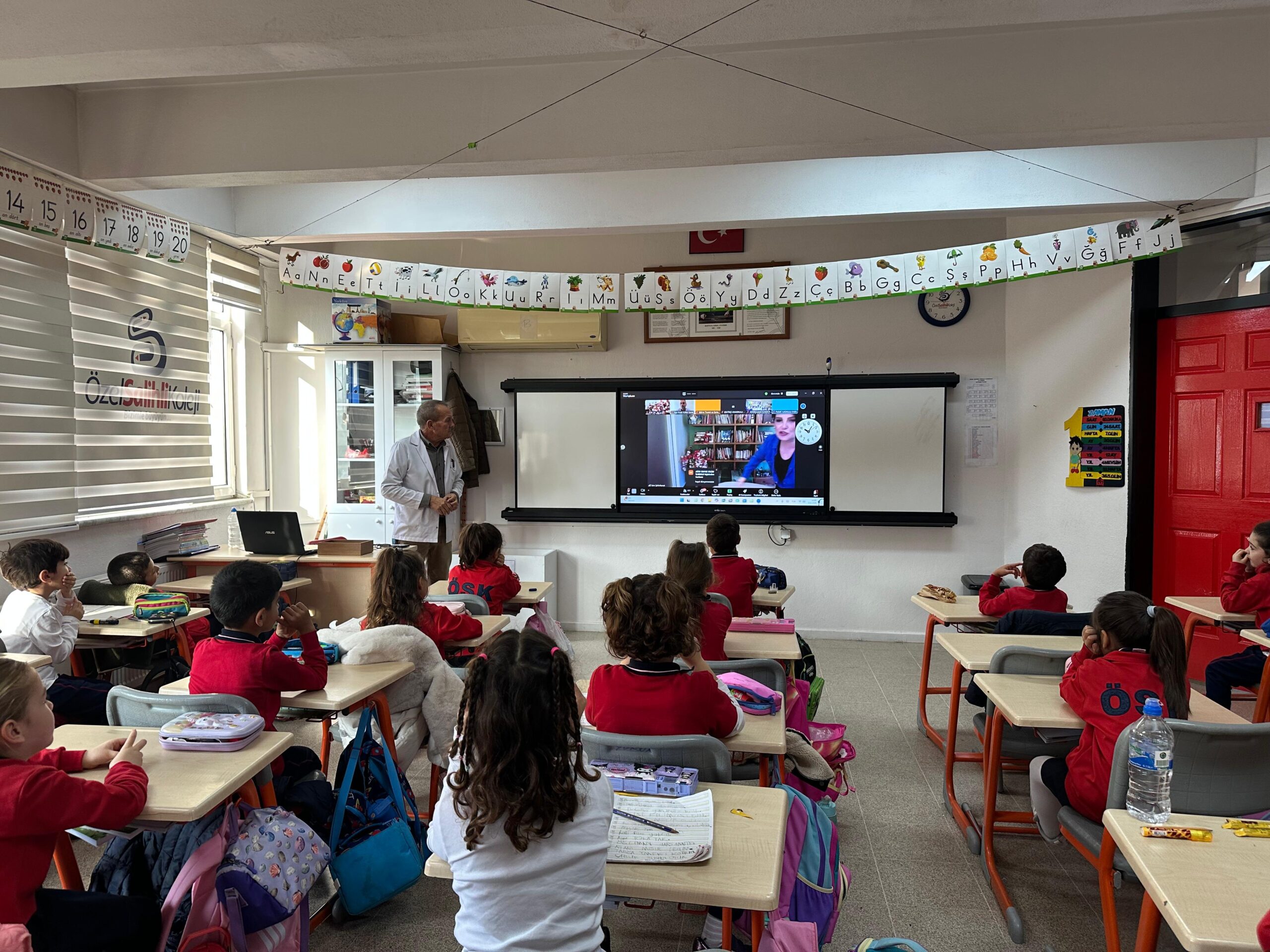 986c5823-fb40-4ddf-a66a-783e3a97e05f