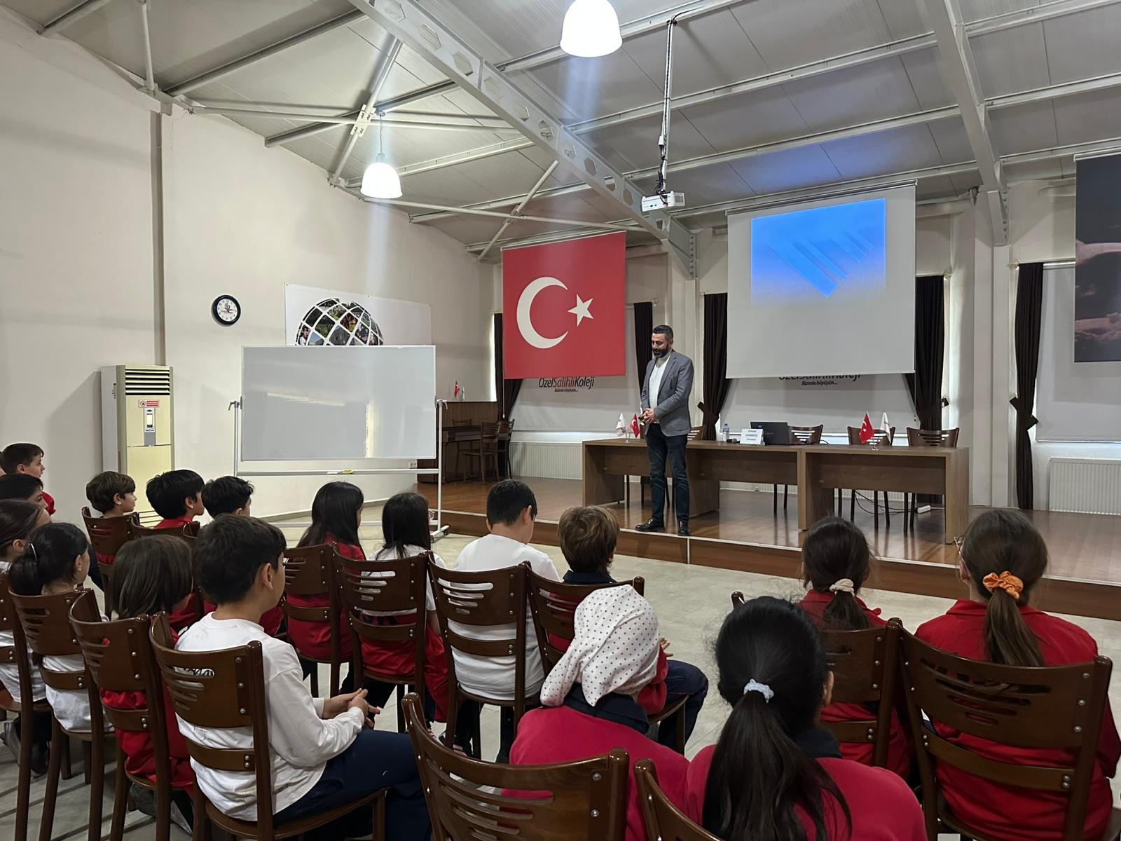 b62ee386-4f6e-477b-a1d0-33907bb38964