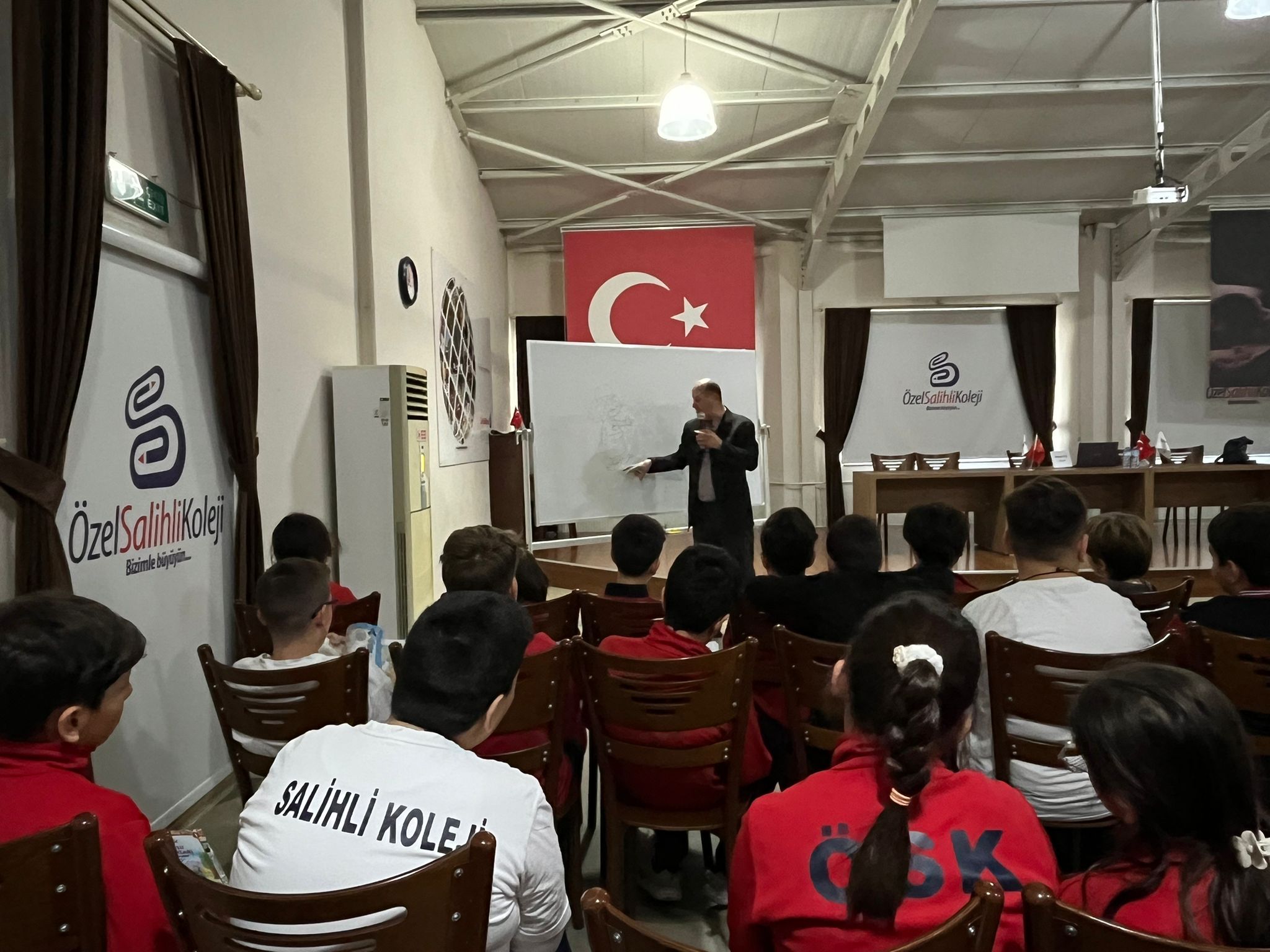 b8897ff2-fd56-484c-8396-67ba9b233e87