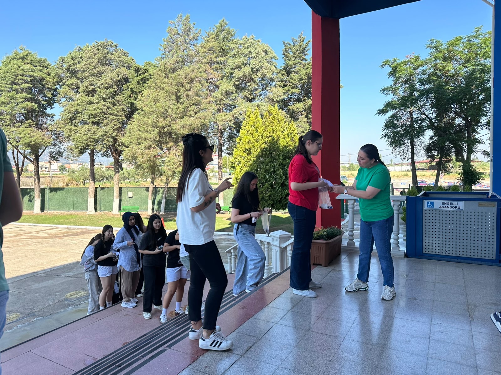 7